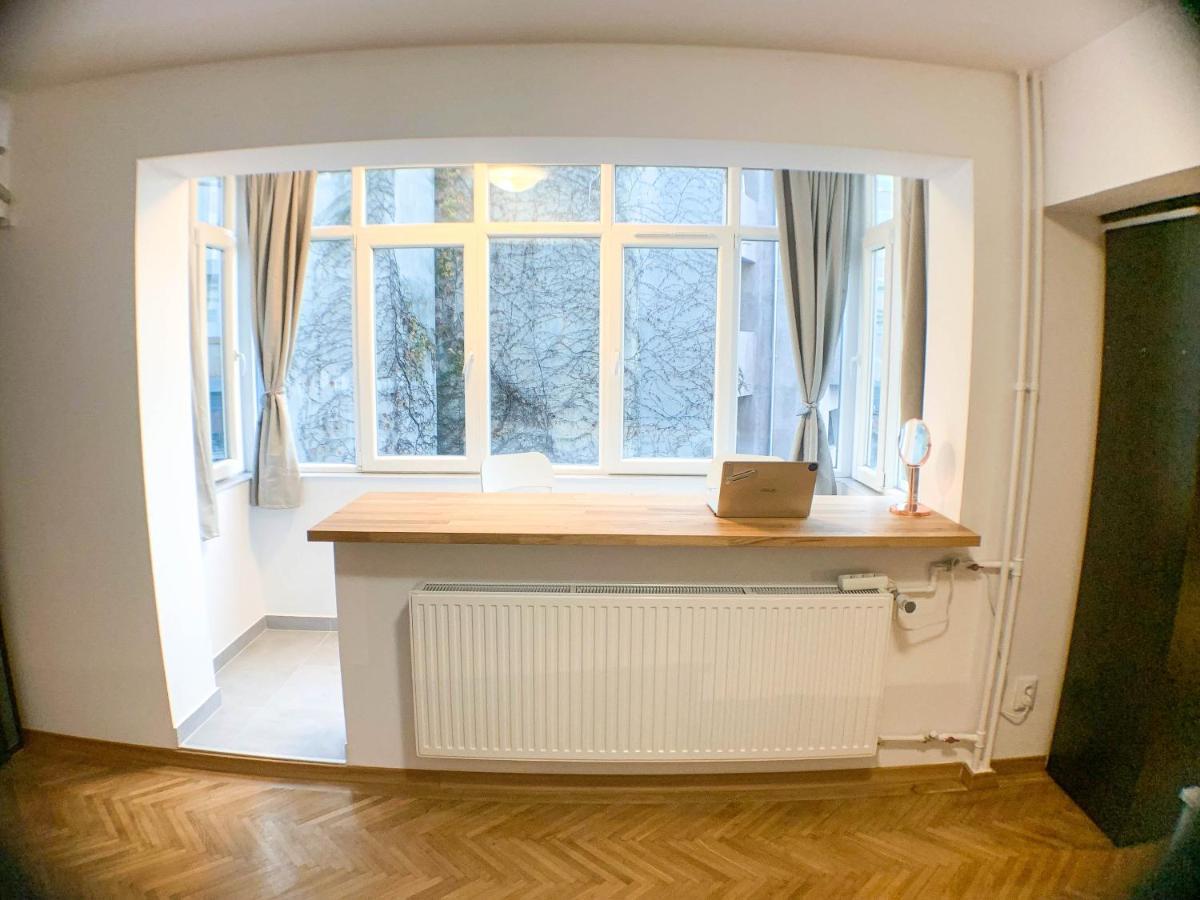 Luterana Studio Apartment ブカレスト エクステリア 写真