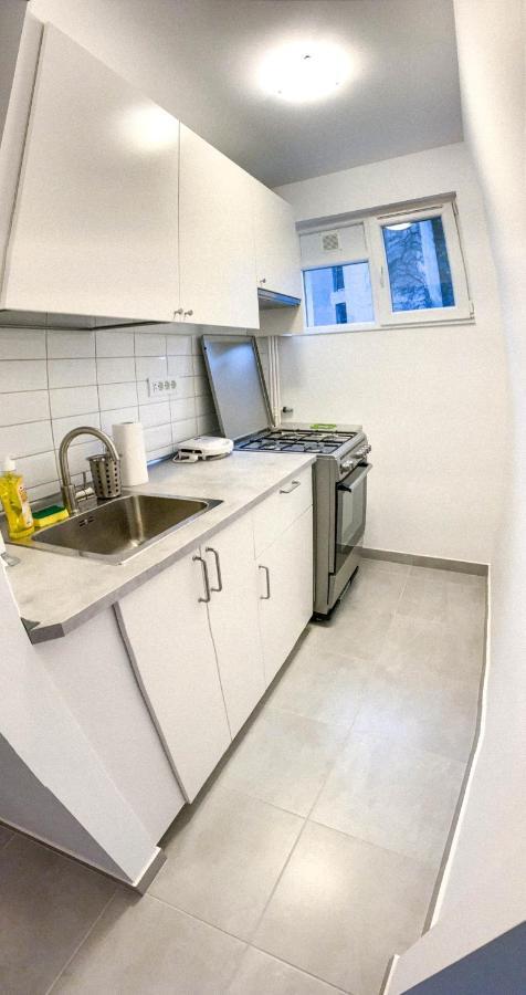 Luterana Studio Apartment ブカレスト エクステリア 写真