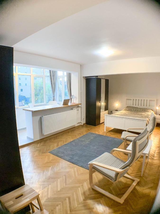 Luterana Studio Apartment ブカレスト エクステリア 写真