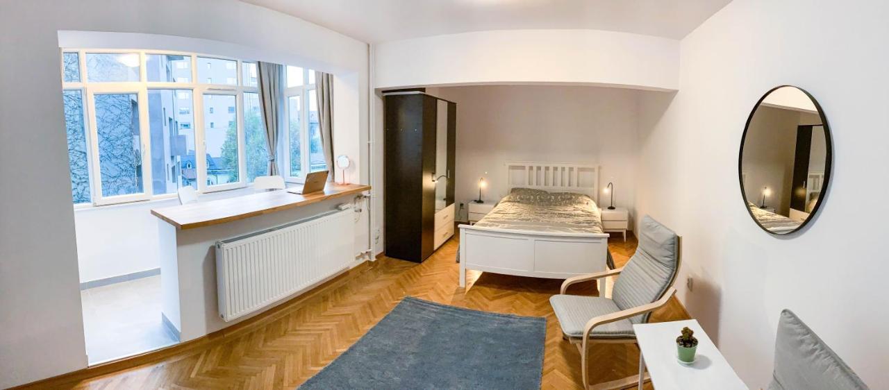 Luterana Studio Apartment ブカレスト エクステリア 写真