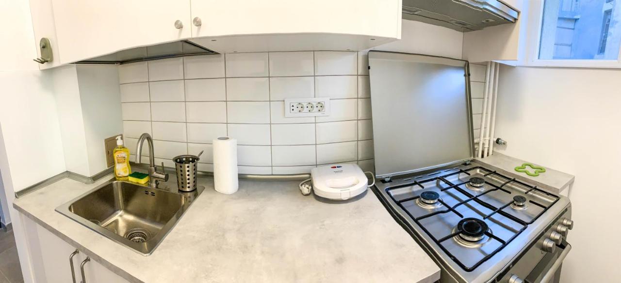 Luterana Studio Apartment ブカレスト エクステリア 写真